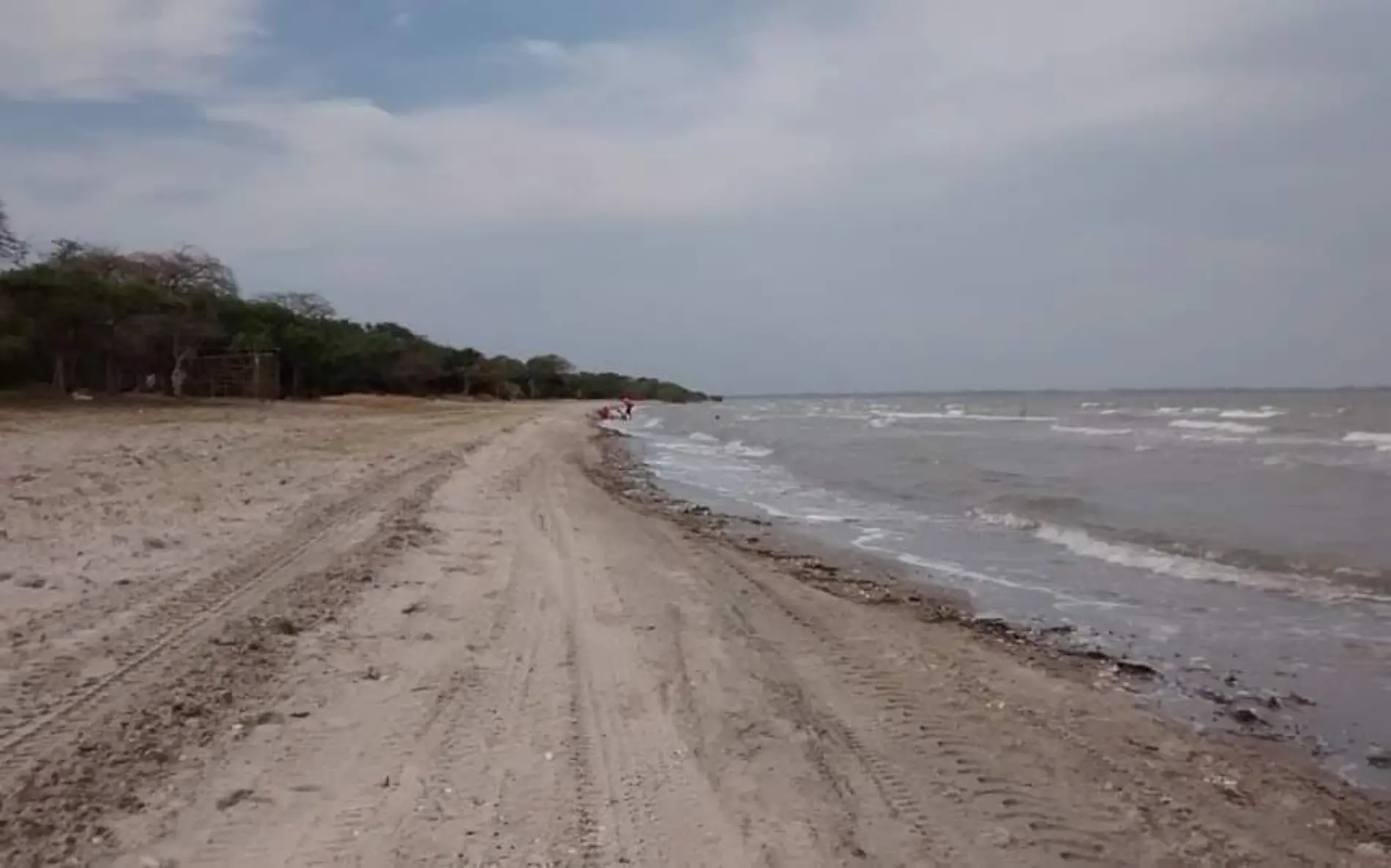 Playa Aguas Claras Turismo (1)